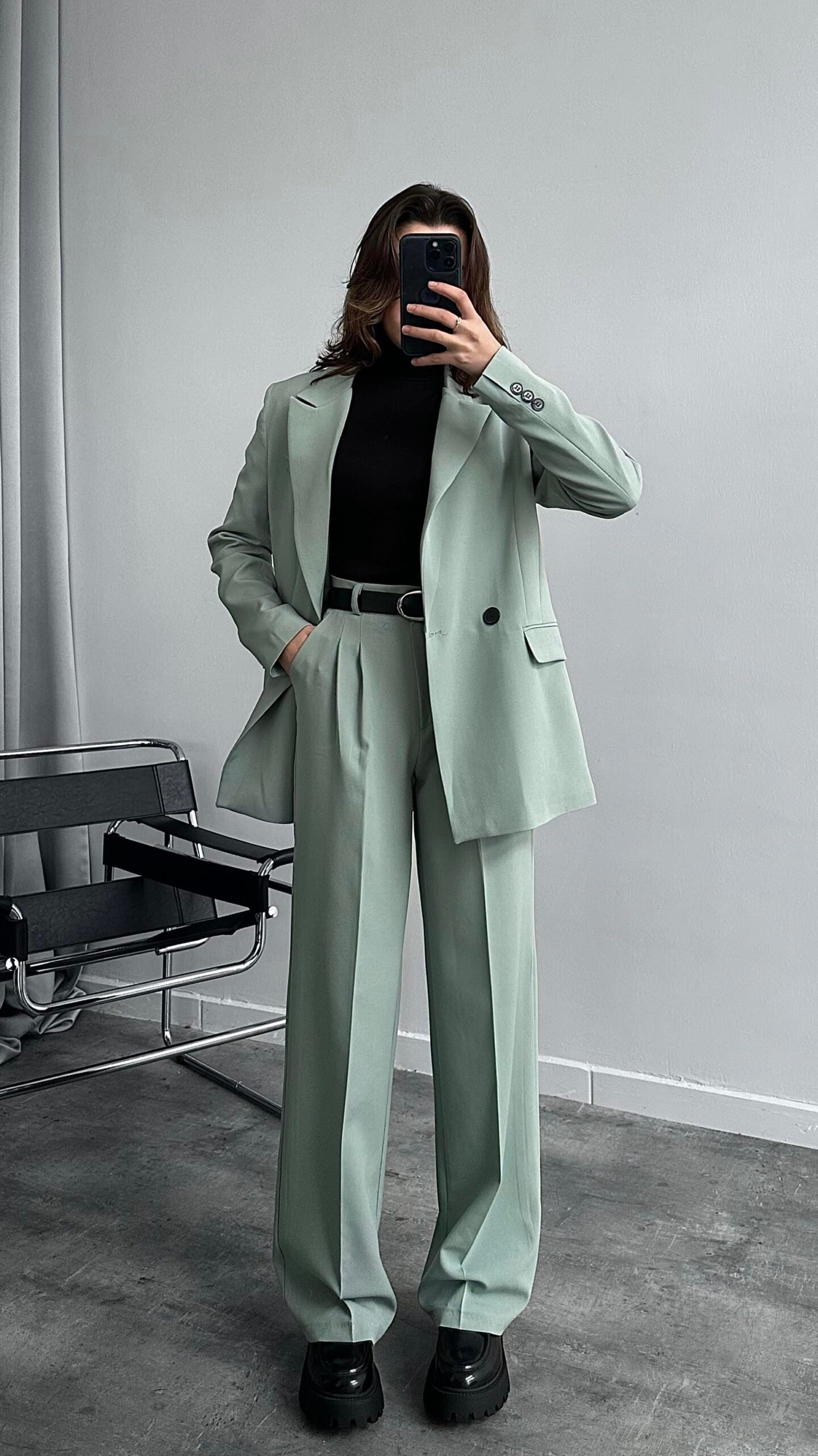 IMG_6119 COSTUME VESTE OVERSIZE PALAZZO DÉTAIL PLISSÉ VERT MENTHE – Image 1