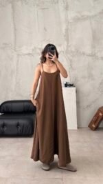 Robe de café à lanières mince soleil