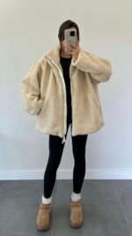 Manteau beige en peluche à fermeture éclair Cesila