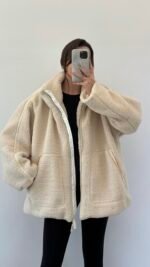 Manteau beige en peluche à fermeture éclair Cesila – Image 3